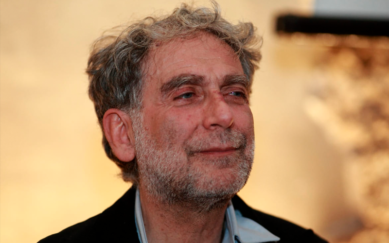“La pazza del piano di sopra”: una ballad rock che sfida lo stigma
